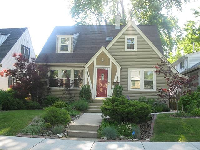 1st image of 4662 N Ironwood Ln