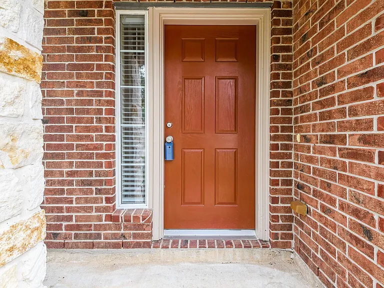 2029 Creek Run Dr — Photo 4