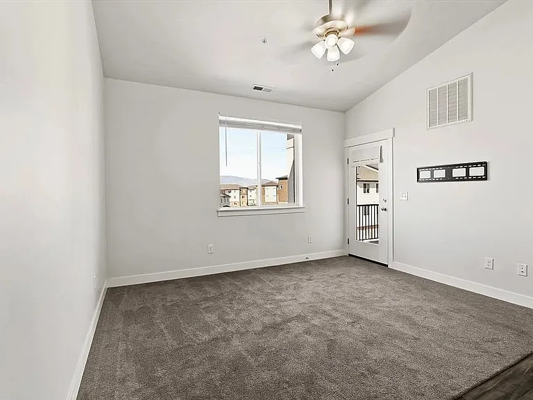 742 N 260 W #742 — Photo 2