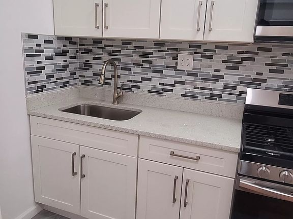 2nd image of 145 Morningside Ave APT 3E