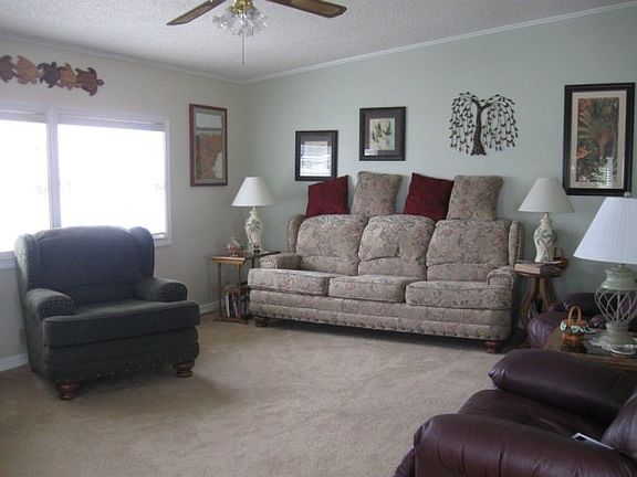 3rd image of 1549 SE Lake Evelyn Ave