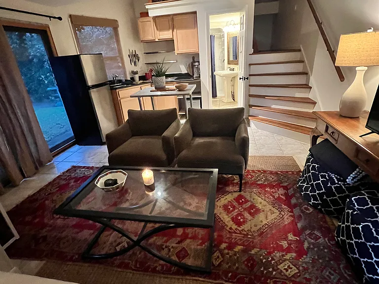 54 Parkwood Ave #1/2 — Photo 24