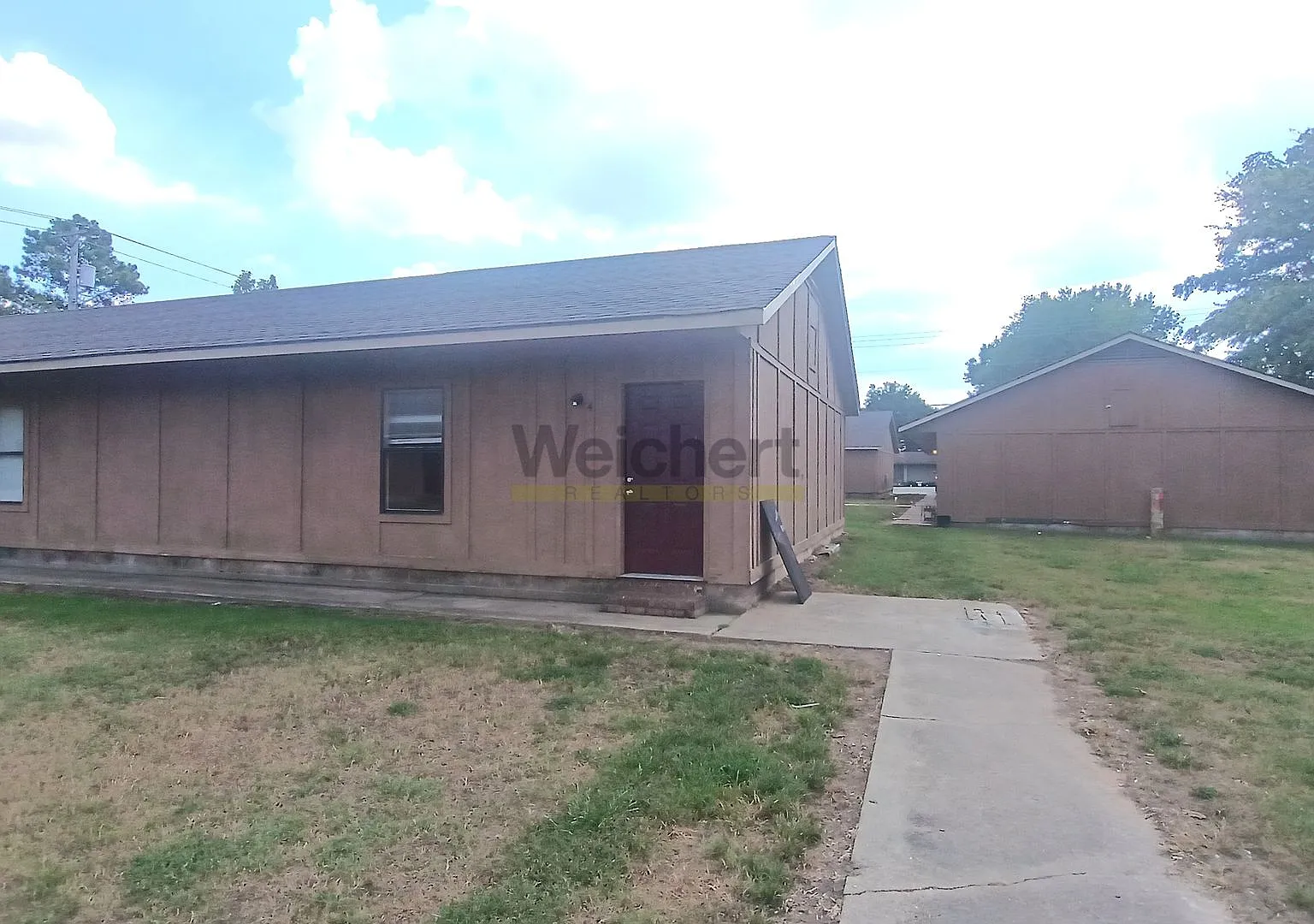 Comfortable & Convenient Living with Utilities Included — Photo 1