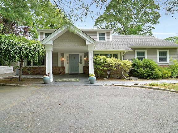 3rd image of 24 Colby Dr