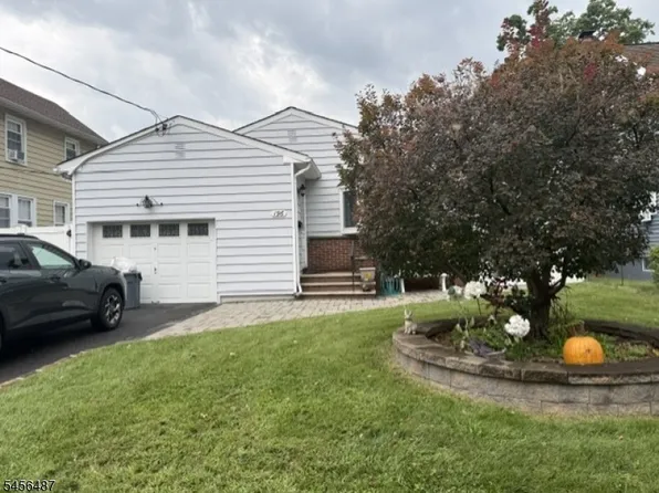 196 Galloping Hill Rd, Roselle Park Boro, NJ 07204