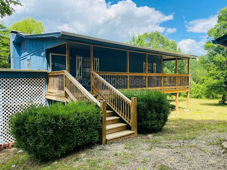 3567 Blue Rd