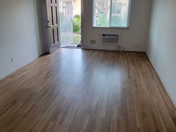 5th image of 605 W Hammond Ave