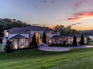 357 Larimore Valley Dr, Chesterfield, MO