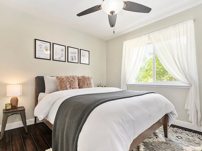 Guest Room #1 - Queen Bed