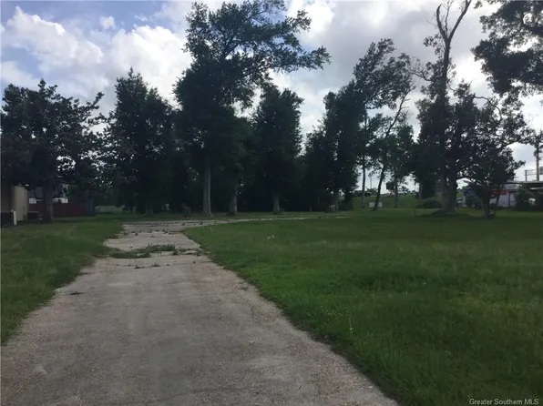 1802 E Prien Lake Rd, Lake Charles, LA 70601