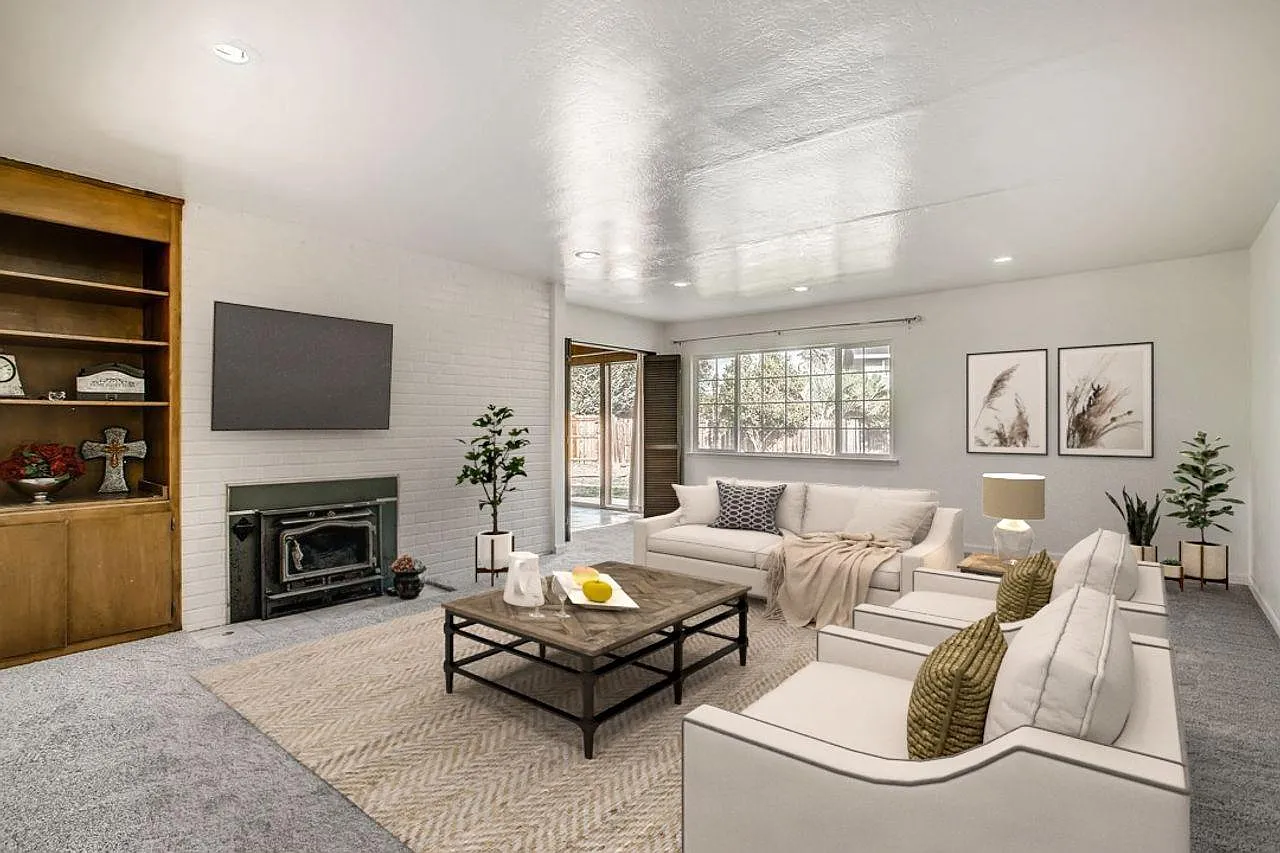7701 Manon Way photo 1