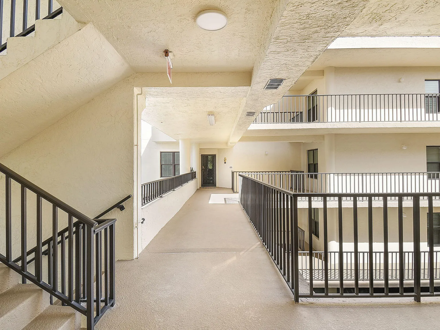 2 bed, 2.0 bath, 1148 sqft, $2,500 — Photo 4