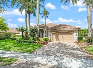 2733 Meadowood Dr, Weston, FL 33332