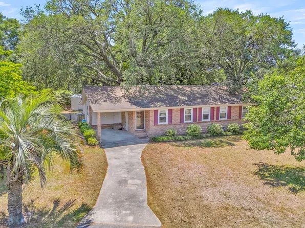 1143 Winborn Dr, Charleston, SC 29412