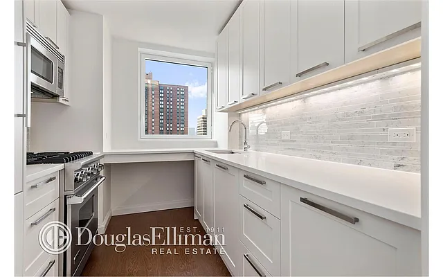 Rented by Douglas Elliman | media 21