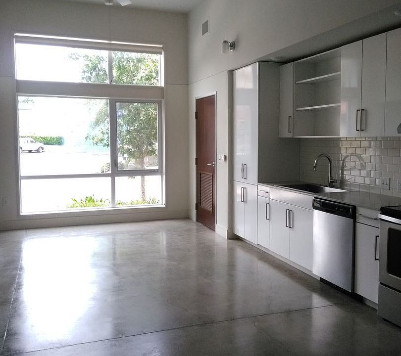 2nd image of 840 E Mulberry Ave APT 407