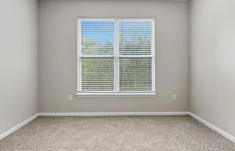 Summit Ridge Apartments — Photo 17