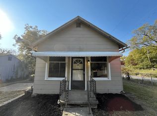 2001 E 81st Ter, Kansas City, MO 64132