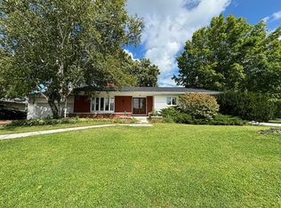 808 SW 8th Ave, Aledo, IL 61231