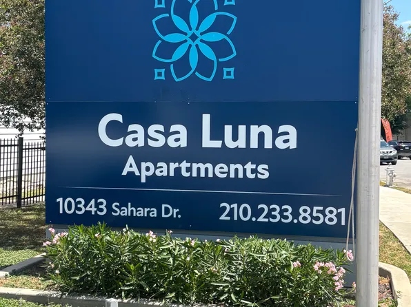 Casa Luna Apartments