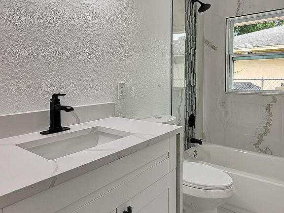 4th image of 1825 39th Avenue