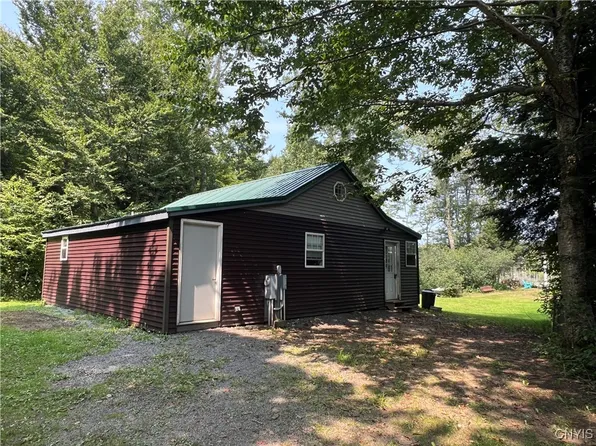 474 County Route 15, Lacona, NY 13083