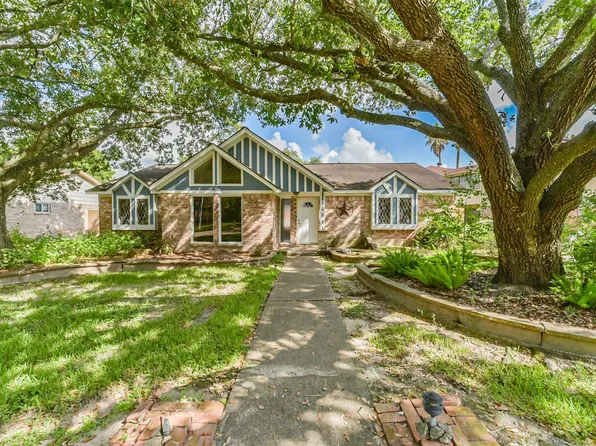 16511 Clearcrest Dr, Houston, TX 77059
