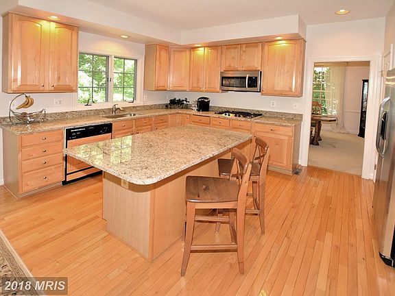 4th image of 5013 Whisper Willow Dr