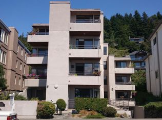 4222 Beach Dr SW APT 102, Seattle, WA 98116
