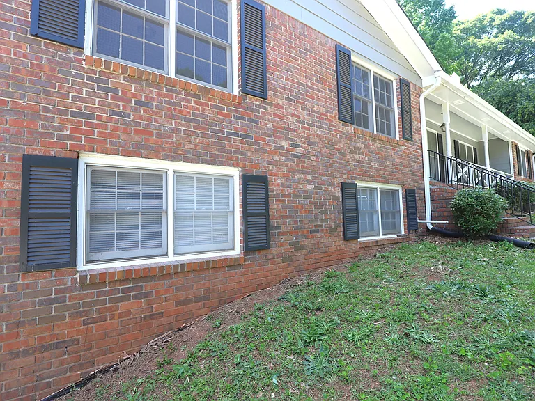 4732 Valley Dale Dr SW — Photo 21