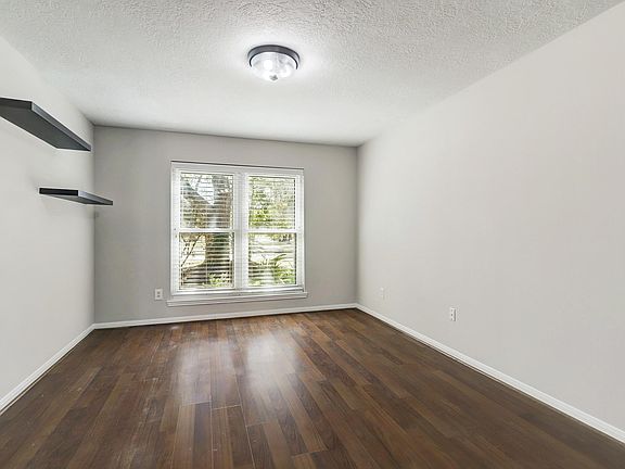 5th image of 4843 Drew Forest Ln