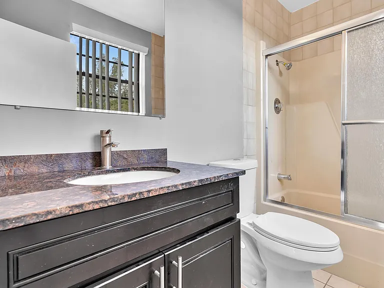 14212 NE 4th Ave — Photo 31