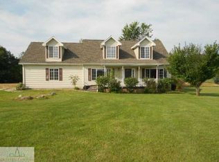 6073 Elk Ridge Dr, Eaton Rapids, MI 48827