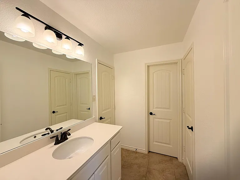 160 Stevenson Dr — Photo 44