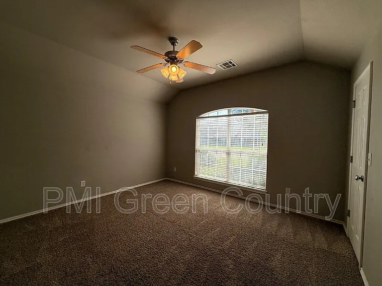 11211 S 280th East Ave — Photo 8