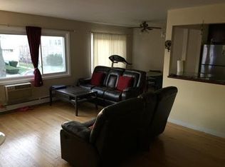 8845 Lamon Ave APT 2W, Skokie, IL 60077