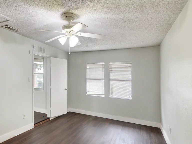 5413 Wedgwood Dr — Photo 10