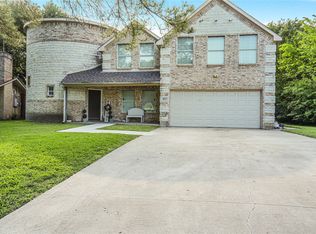 813 Beacon Hill Dr, Irving, TX 75061