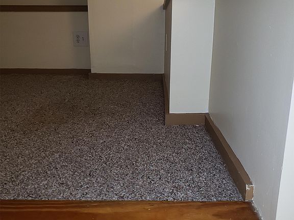 3rd image of 1919 Green St #11281280