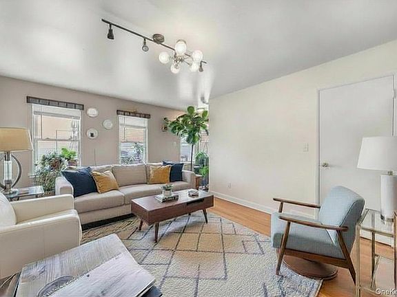 3rd image of 290 Lowndes Avenue #C
