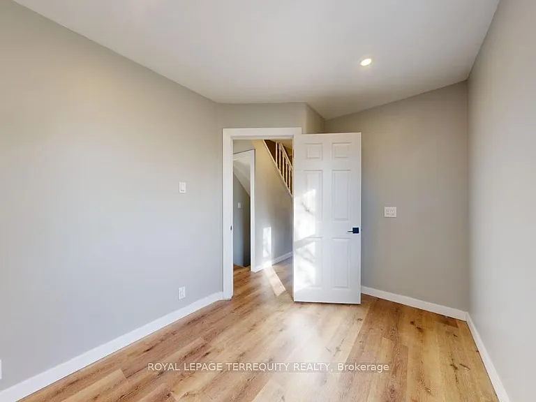 77 Glenburn Ave — Photo 12