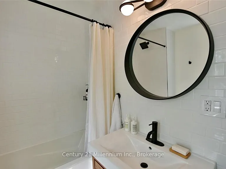 85 Glenwood Dr — Photo 34