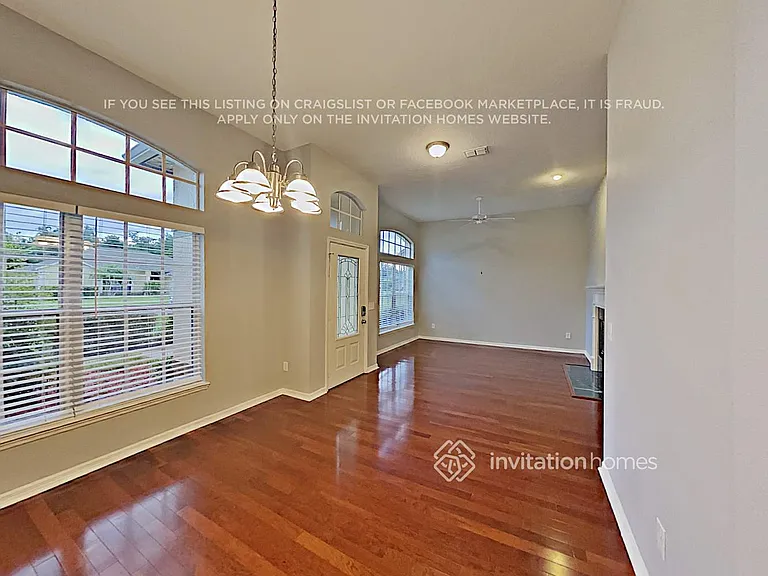 391 Pine Springs Dr — Photo 4