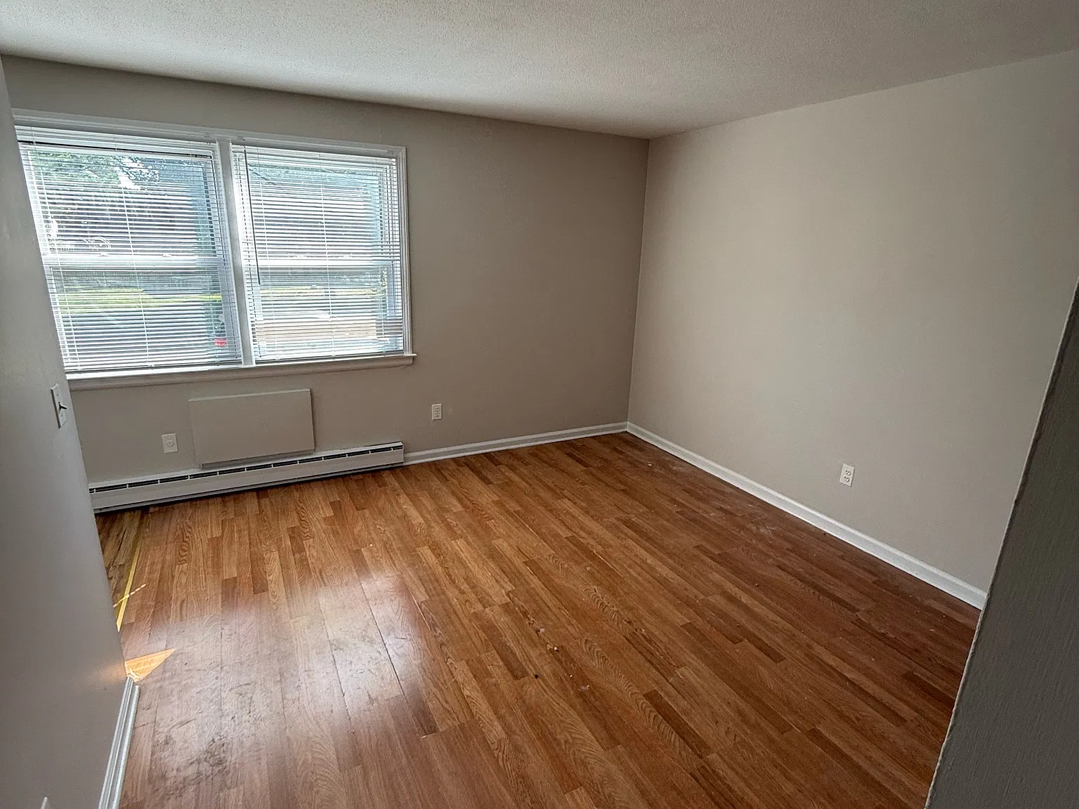 1 bed, 700 sqft, $1,100 — Photo 4