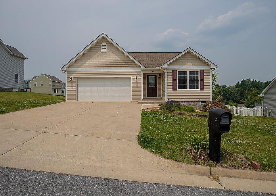 1st image of 33 Upland Ct