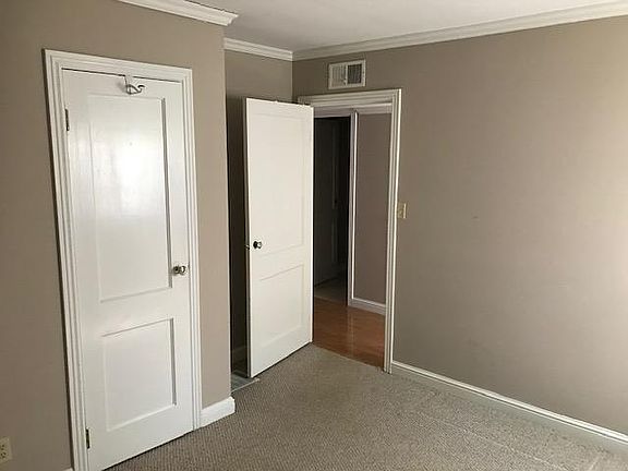 5th image of 805 Josephine St