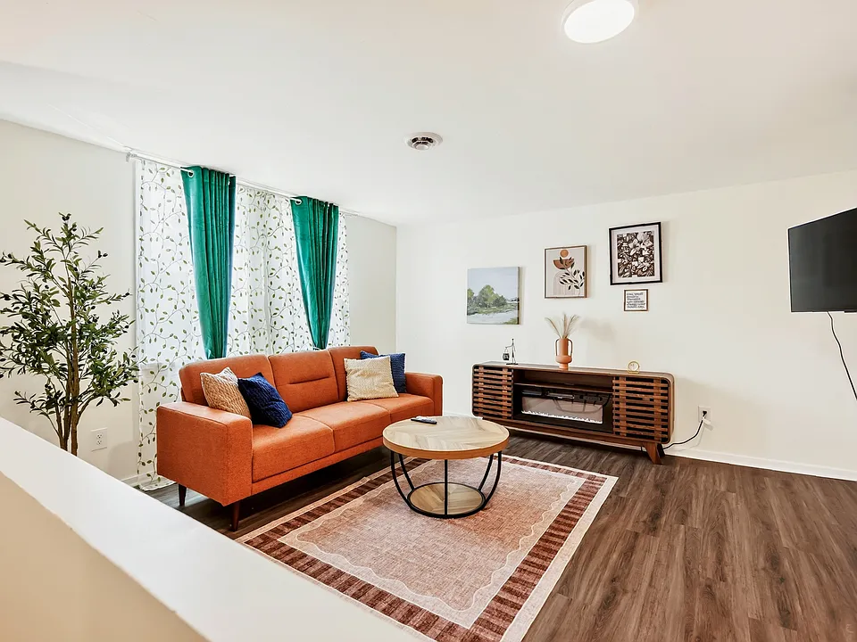 131 York St #1