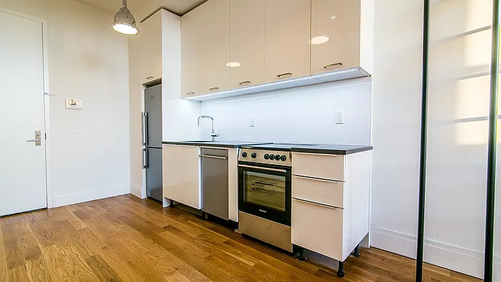 Rented by Nooklyn NYC LLC | media 41