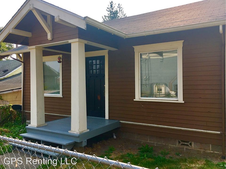1st image of 2322 Rainier Ave #1/2