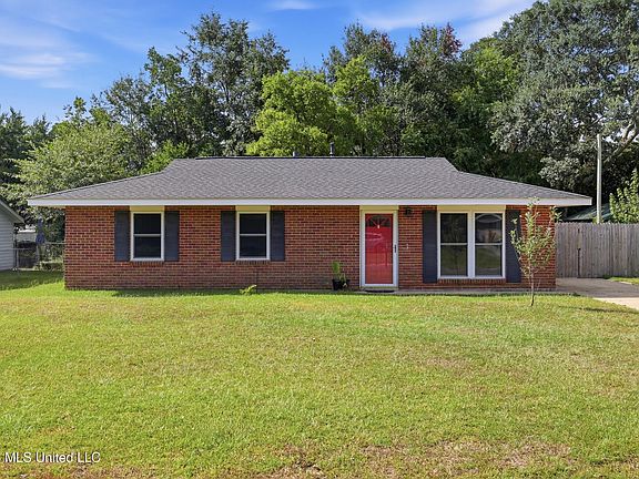 3rd image of 16013 Waycross Dr